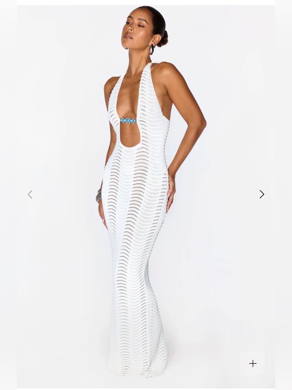 AZURA
Knitted halterneck maxi